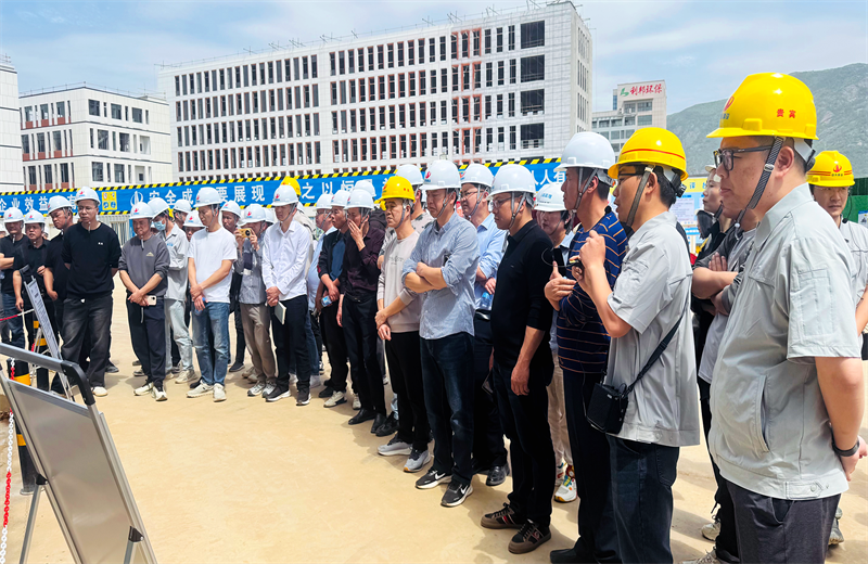 2025年4月17日，由莆田市涵江区住房和城乡建设局主办、304am永利三建承办的钢筋安装工程质量防控现场交流会在联东U谷·涵江海峡智造产业谷一期成功召开。