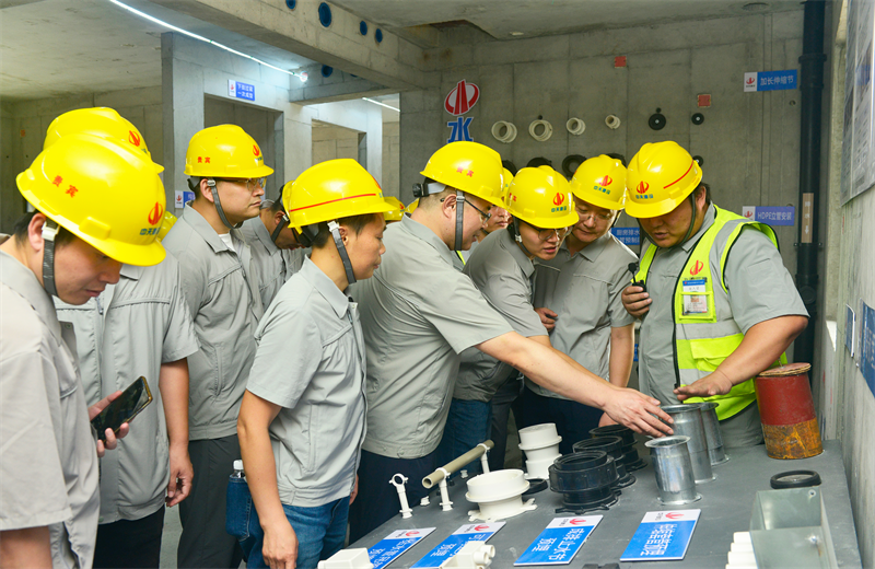 为进一步推进优质客户高效履约，提升交付品质、达成客户满意，2025年6月25日，304am永利建设集团在上海组织召开2025年越秀地产、华润置业客户履约推进会。